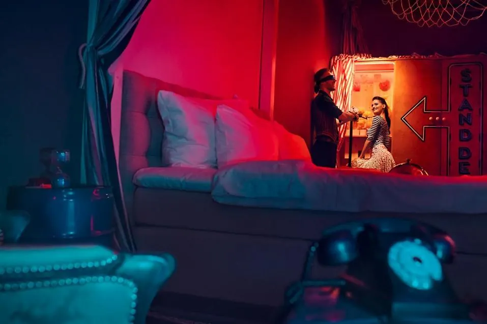 Anybody - Awarded Love Hotel Brünn